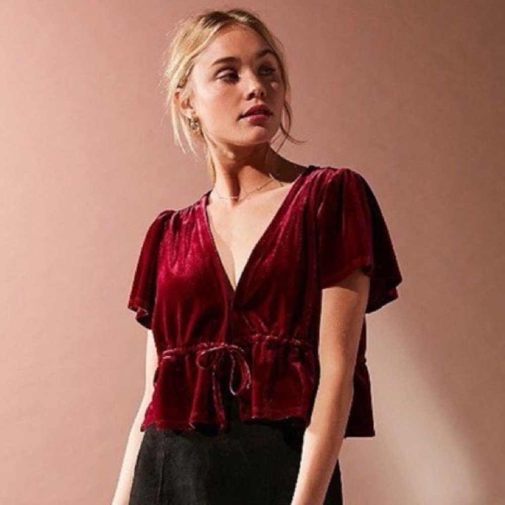 [SOLD] urban outfitters goldie burgundy/red velvet wraparound crop top